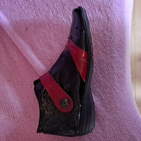 Women's  Patent Leather shoes by Geo Reino, Istabo - Picture 3 of 5